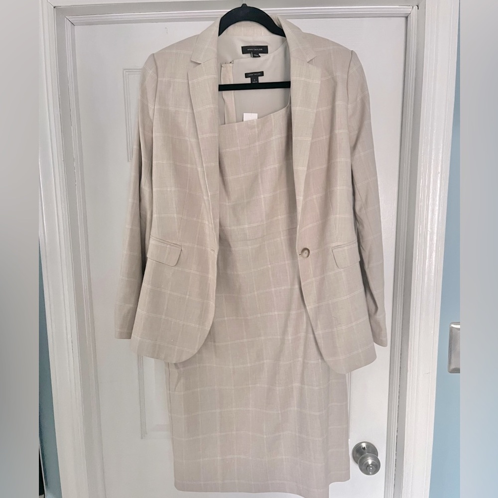 Windowpane Linen Swill Dress Suit